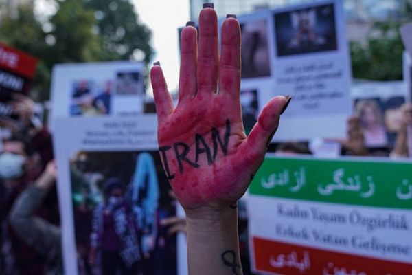 "الأمم المتحدة" تدين القمع الوحشي للأقليات وانتهاكات حقوق الإنسان في إيران