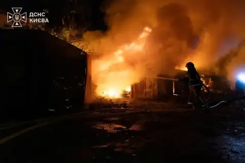 در حمله گسترده روسیه به کییف ۴ نفر از جمله یک کودک ۳ ساله کشته شدند