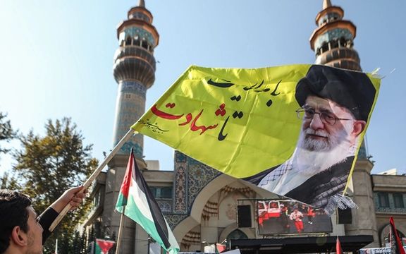 خانوادههای تعدادی از کشتهشدگان اهل غزه در مراسمی در تهران مورد «تکریم» قرار میگیرند