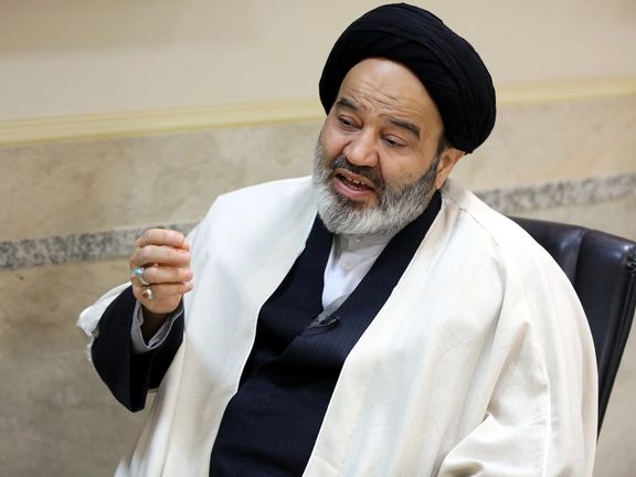 رییس هیات امنای دانشگاه ادیان: سوئیس هفت وزیر بیشتر ندارد و سایر کارها دست مردم است