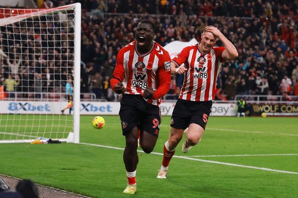 ساندرلند ۲-۲ آرسنال؛ توقف غیرمنتظره توپچیها پس از هشت کلینشیت و ۱۰ برد پیاپی