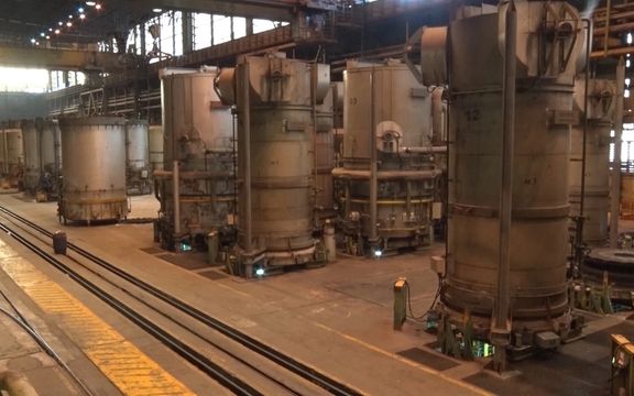 رییس دفتر حسن روحانی: قطع برق کارخانههای فولاد و سیمان و گرانی محصولاتشان موقت است