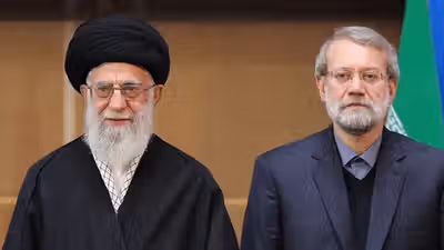 "حرب الـ 40 يومًا" وإقصاء المقرّبين من خامنئي