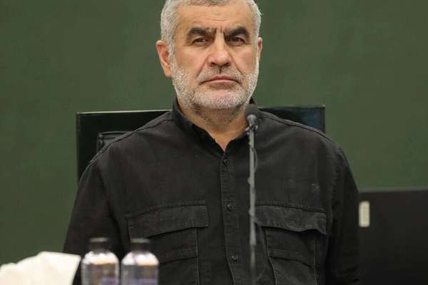 نائب رئيس البرلمان الإيراني: على أميركا أن تغادر المنطقة فهذه الحرب ليست ساحة للذباب