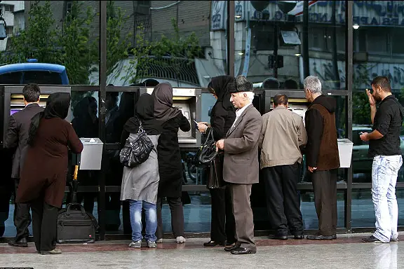 Iranians report banking disruptions as cards and POS payments fail