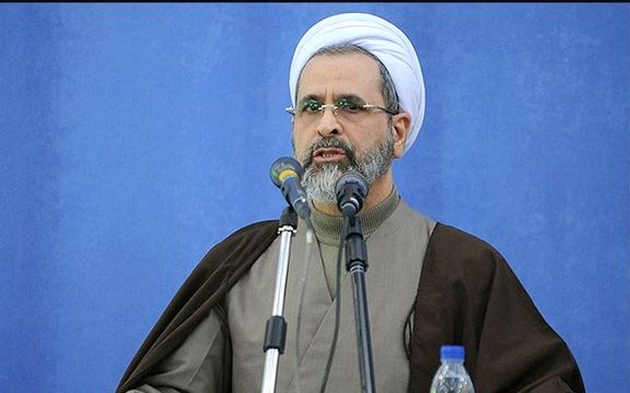 ممثل خامنئي في قم: الإنترنت الوطني ضروري أكثر من الأكل