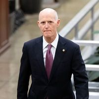 سيناتور أميركي: أتوقع قيام واشنطن وإسرائيل بخطوات عسكرية أكبر ضد إيران