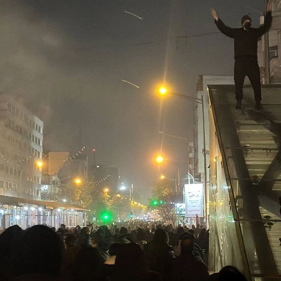 ترامپ: آمریکا بر کشورهایی که با جمهوری اسلامی تجارت کنند تعرفه ۲۵ درصدی وضع میکند