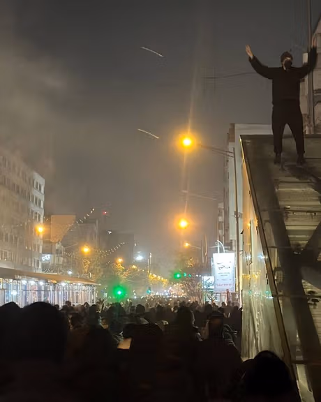 البرلمان الأوروبي يغلق أبوابه في وجه دبلوماسيي وممثلي النظام الإيراني