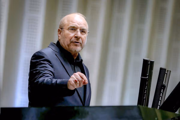 قالیباف: کشورهای همسایه اراده ملت ایران برای دفاع از جزایر سهگانه را آزمایش نکنند