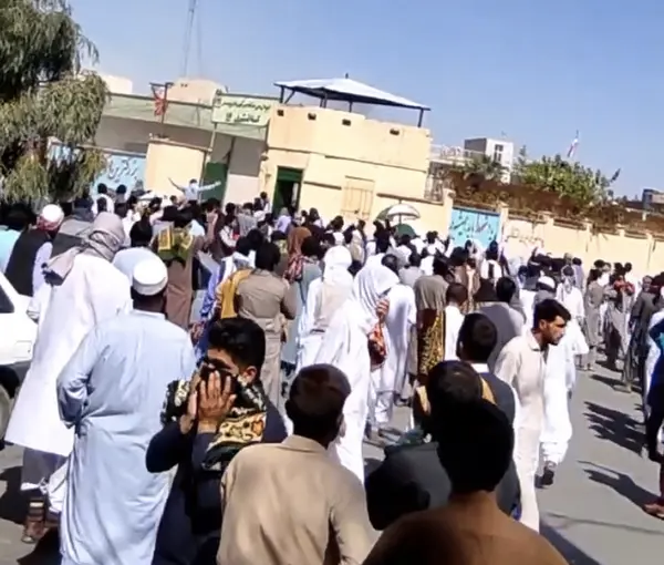 سازمان عفو بین‌الملل از کشته شدن دست‌کم ۸۲ نفر در جریان اعتراضات سراسری در زاهدان خبر داد