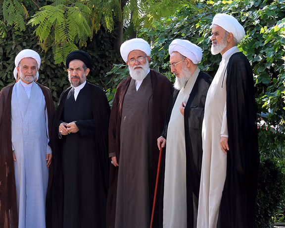 بیانیه اساتید حوزه علمیه تهران: ترامپ مهدورالدم است