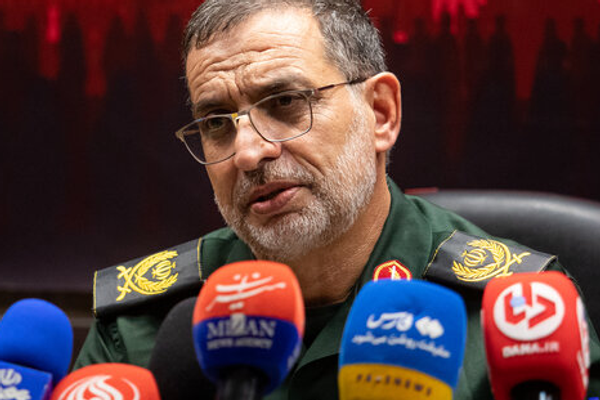 مسؤول بالحرس الثوري: ترامب مقامر متجول والإعلام الغربي يرى إيران دولة متخلّفة