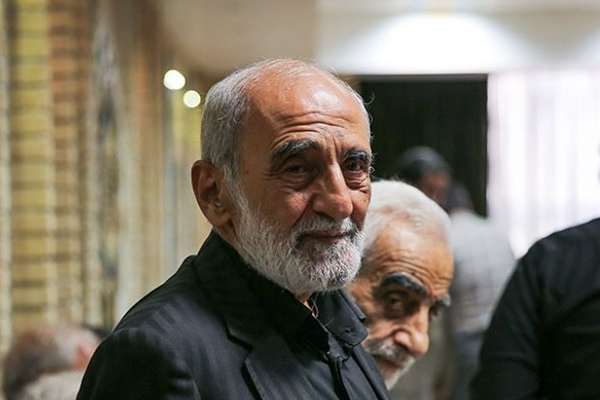 حسین شریعتمداری: باید تنگه بابالمندب را هم ببندیم