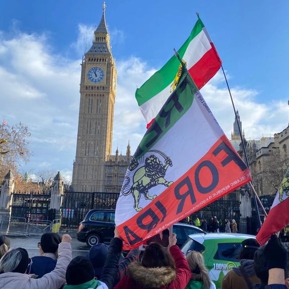 تداوم حمایت ایرانیان خارج کشور از قیام شهروندان علیه جمهوری اسلامی؛ تجمع در لندن و برلین