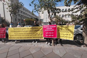 Iranian applicants protest German visa delays in Tehran