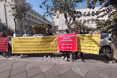 Iranian applicants protest German visa delays in Tehran