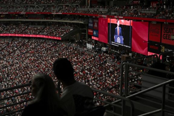 دهها هزار نفر در مراسم یادبود چارلی کرک شرکت کردند