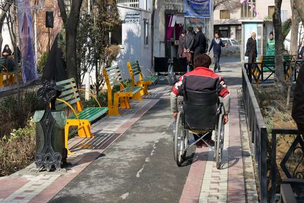 مقام انجمن نابینایان: مستمری معلولان برای یک ماه سنگک خریدن هم کافی نیست