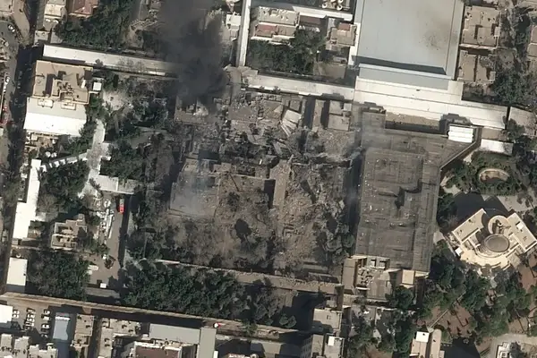 گزارش فایننشالتایمز از یک ترور؛ علی خامنهای چگونه کشته شد