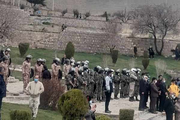 بسبب احتفالات عيد النوروز.. اعتقال واستدعاء العشرات في المحافظات الكردية الإيرانية