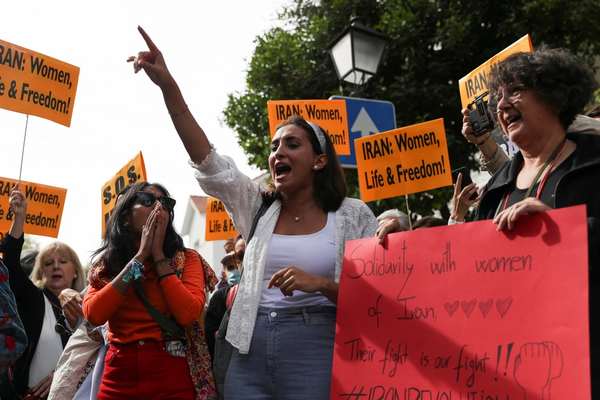 Female Detainees In Iran Kept In Inhumane Conditions, Harassed