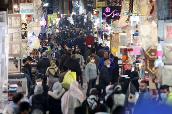Economic Chaos Continues In Iran As Prices Rise And Currency Falls