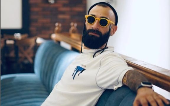 بر اساس گزارشها، کامیار بامداد، هنرمند گیلانی فعال در اینستاگرام، بازداشت شده است