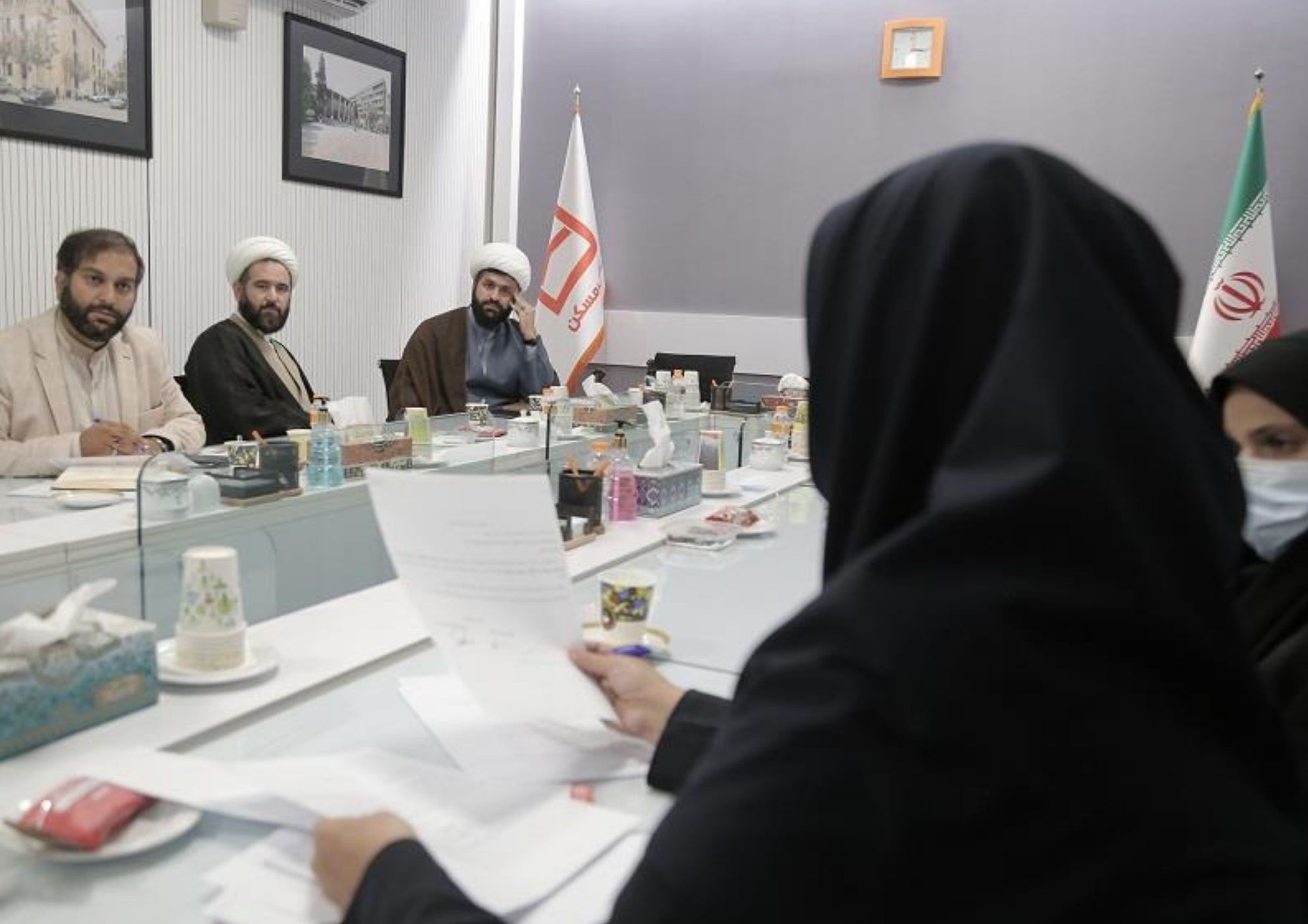 إطلاق المرحلة الثانية من خطة "العفاف والحجاب" في الدوائر الحكومية الإيرانية