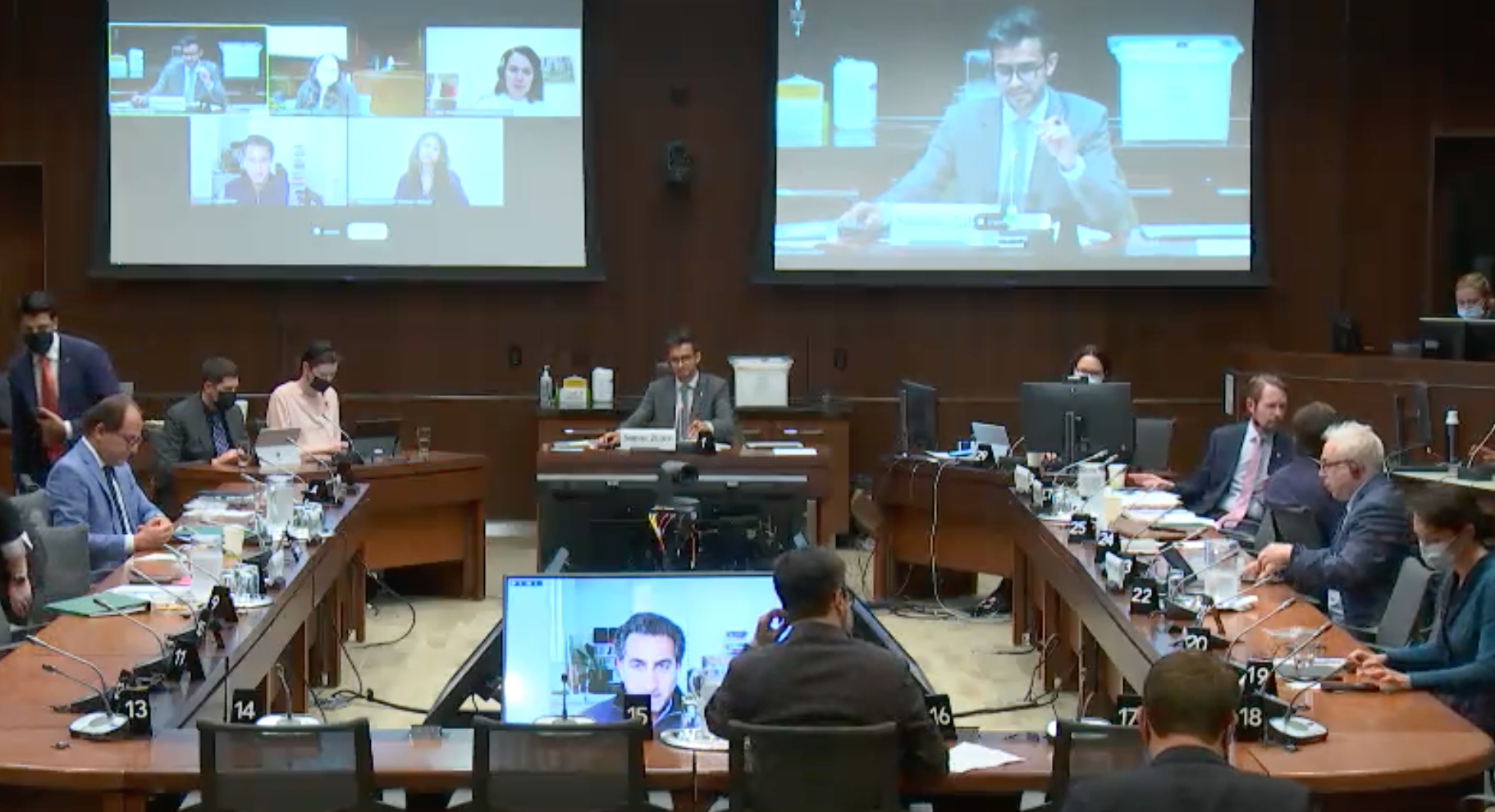 نمایندگان پارلمان کانادا و فعالان سیاسی از انفعال دولت این کشور در قبال ایران انتقاد کردند