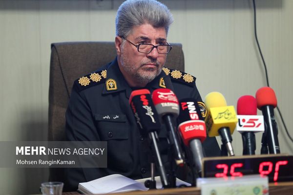 نیروی انتظامی: پلیس به صورت نامحسوس بر کافهها و کنسرتها نظارت میکند