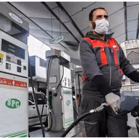 دولت پزشکیان عرضه بنزین پنج هزار تومانی را تصویب کرد