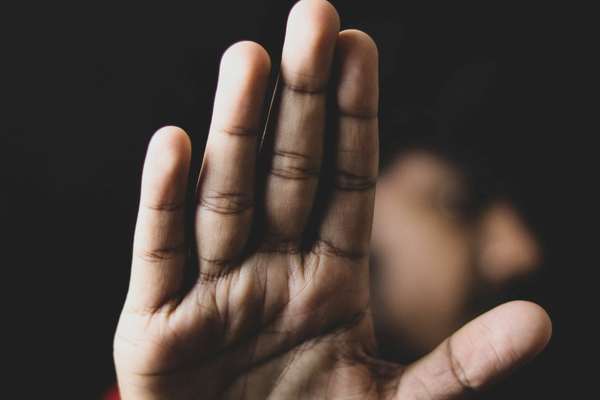 یک مربی والیبال ایرانیتبار در ونکوور کانادا به آزار جنسی افراد کمسال متهم شد