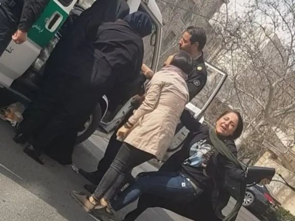 Iran Intensifies Crackdown on Hijab Removal, Targets Young Women