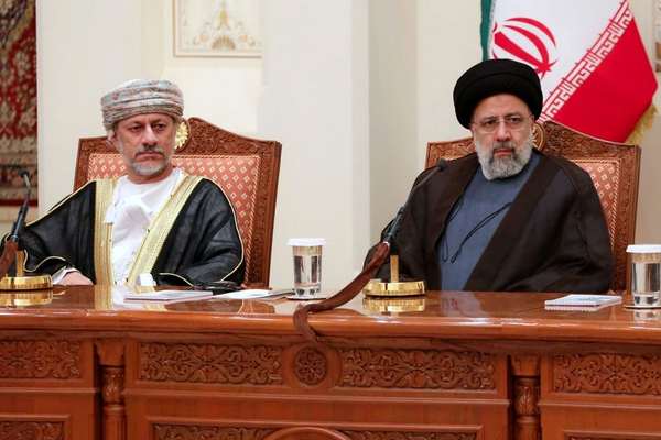 Pundits In Iran Say Omani Mediation May Break Deadlock In Nuclear Talks