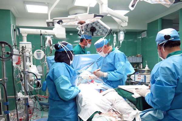 "الحدث": قادة حزب الله يخضعون لجراحات تجميلية في إيران للهروب من هجمات إسرائيل