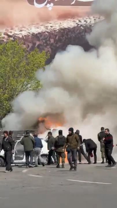 گزارش‌ها از حمله به چندین ایست بازرسی و ایستگاه پلیس در تهران