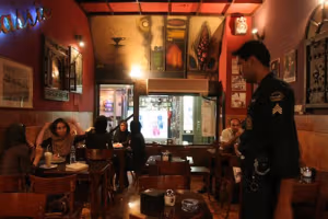 Iran shuts down Tehran cafe over alcohol use and dancing