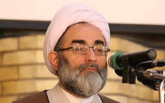امام جمعه رشت: سران بسیاری از کشورها دیکتاتورند، اما خامنهای مهربان است