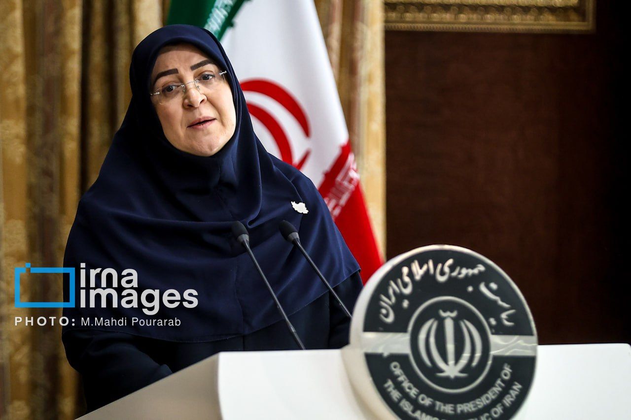 سخنگوی دولت: هرگونه تصمیم درباره بنزین ۱۰ هزار تومانی با صداقت به مردم اعلام می&zwnj;شود