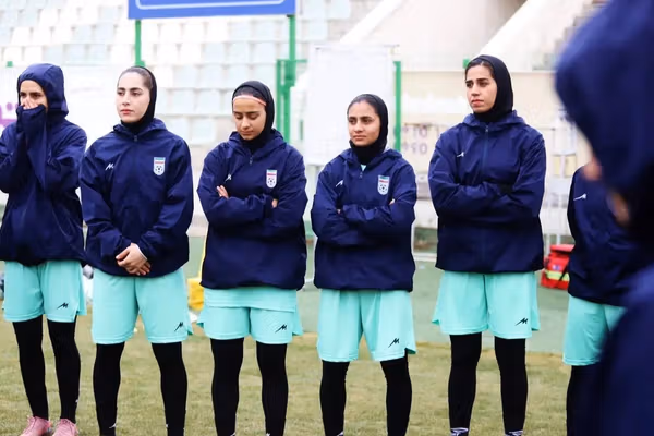 گزارش گاردین از وضعیت تیم ملی فوتبال زنان: بازیکنان ایران با فشار روحی روبهرو هستند