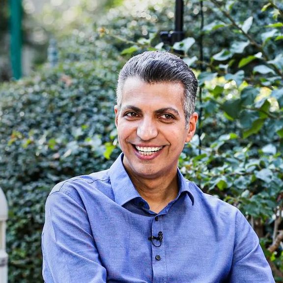 یک رسانه داخلی خبر داد؛ عادل فردوسیپور از صداوسیما بازنشسته شد