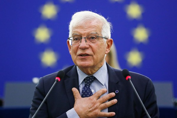 "بوريل" يزور طهران بعد اجتماعه مع المبعوث الأميركي