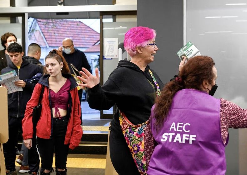 بیش از ۱۰ هزار استرالیایی بعد از آغاز جنگ از خاورمیانه به کشور خود برگشتند