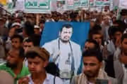 حوثیها یک نفتکش عربستان سعودی را با موشک بالستیک هدف قرار دادند