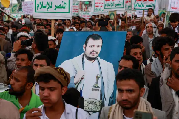 حوثیها یک نفتکش عربستان سعودی را با موشک بالستیک هدف قرار دادند