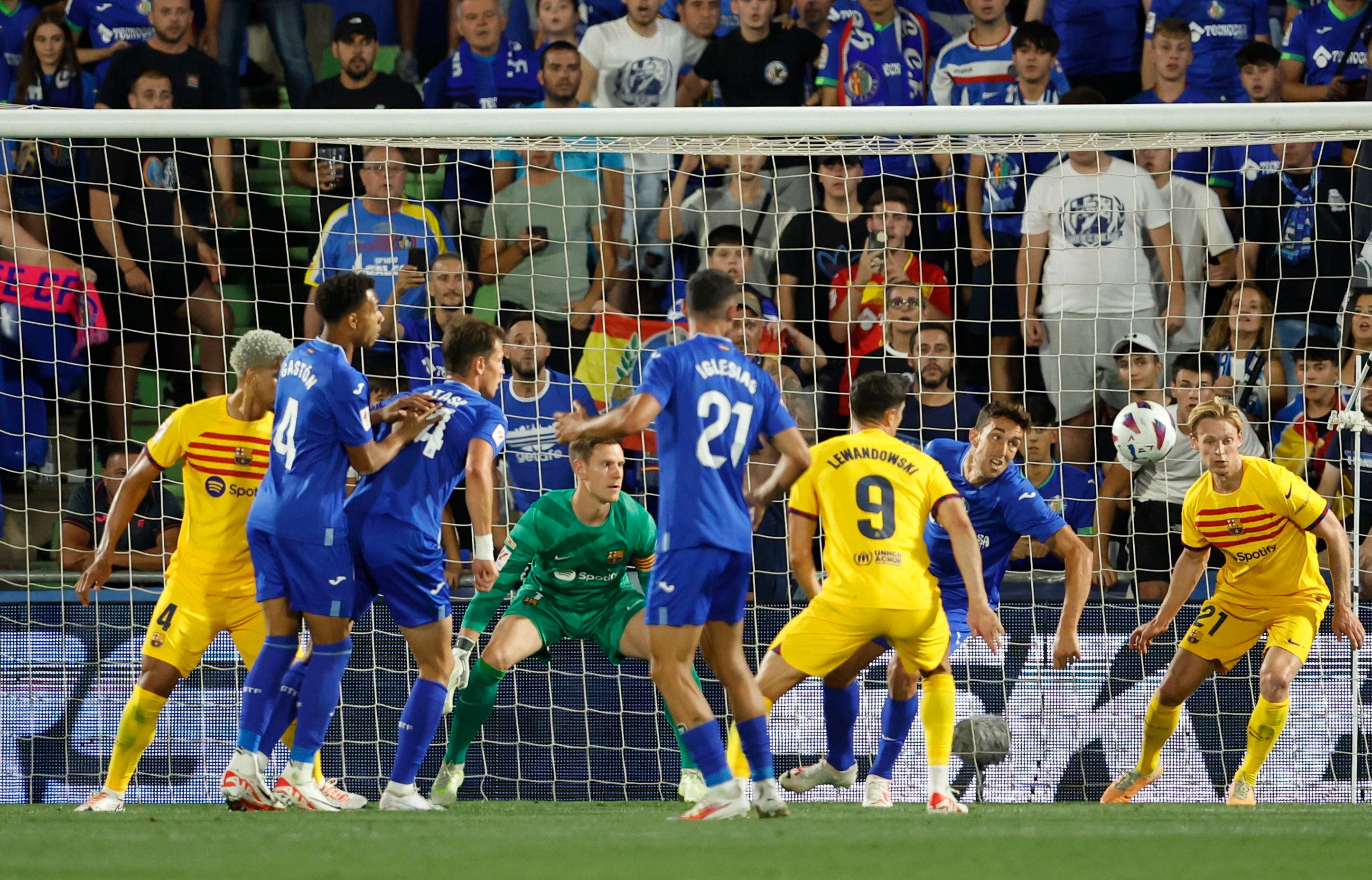 ختافه ۰ - ۰ بارسلونا؛ جنجال VAR، شاگردان ژاوی را زمین‌گیر کرد