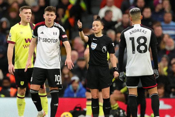 نخستین داور زن در پریمیرلیگ؛ تاریخسازی ربکا ولش با قضاوت در لیگ برتر فوتبال انگلستان