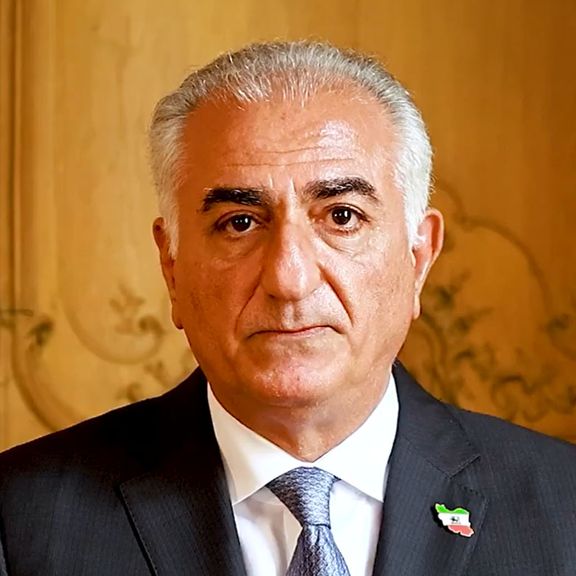 ولي عهد إيران السابق رضا بهلوي يدعو المواطنين إلى عدم القلق بشأن المستقبل بعد سقوط النظام