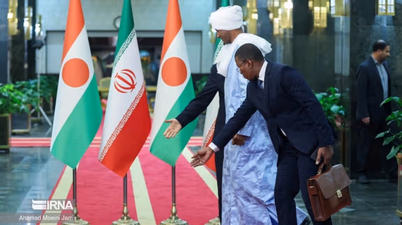 Nigerien Prime Minister Ali Lamine Zeine (left) during a visit to Tehran (January 2024)